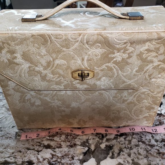 Vintage Viviane Woodard cosmetic carrying case large 12-in x9-in x 4-in clasp - Picture 8 of 15